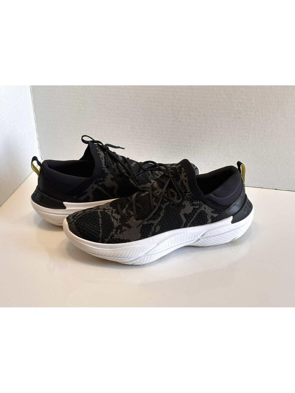 Sorel Explorer Blitz Stride Lace Women's 9.5 Black Gray Camo Knit Comfy Sneakers
